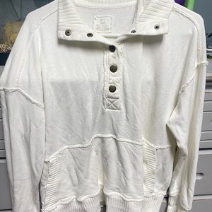 Cute white oversized Aerie sweater